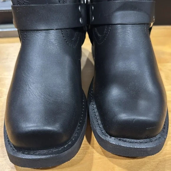 Harley-Davidson Men's Darren D93216 motorcycle boots. - Picture 3 of 16